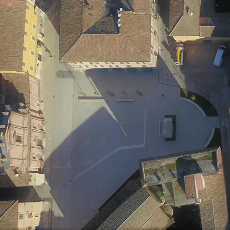 Alloggio In Iesi